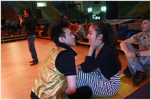 "Công nhận mặt em nhiều nếp nhăn thật đấy" "Công nhận mặt em nhiều nếp nhăn thật đấy"