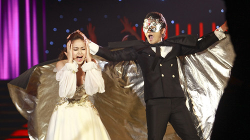 Minh Hằng: Em biết lỗi rồi anh Quân ơi. Lần sau em không dám thế nữa ạ. Minh Hằng: Em biết lỗi rồi anh Quân ơi. Lần sau em không dám thế nữa ạ.