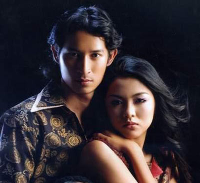 Năm 17 tuổi, Hà Tăng từng có mối quan hệ tình cảm với anh chàng đào hao Huy Khánh. Không lâu sau đó, họ chia tay, Hà Tăng chia sẻ về lí do:Sự nổi tiếng đến quá nhanh khiến tình yêu không còn như xưa. Năm 17 tuổi, Hà Tăng từng có mối quan hệ tình cảm với anh chàng đào hao Huy Khánh. Không lâu sau đó, họ chia tay, Hà Tăng chia sẻ về lí do:Sự nổi tiếng đến quá nhanh khiến tình yêu không còn như xưa.