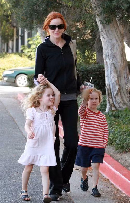 Ngôi sao của ' Những bà nội trợ kiểu Mỹ ' - Marcia Cross cũng có hai bé gái sinh đôi rất dễ thương.