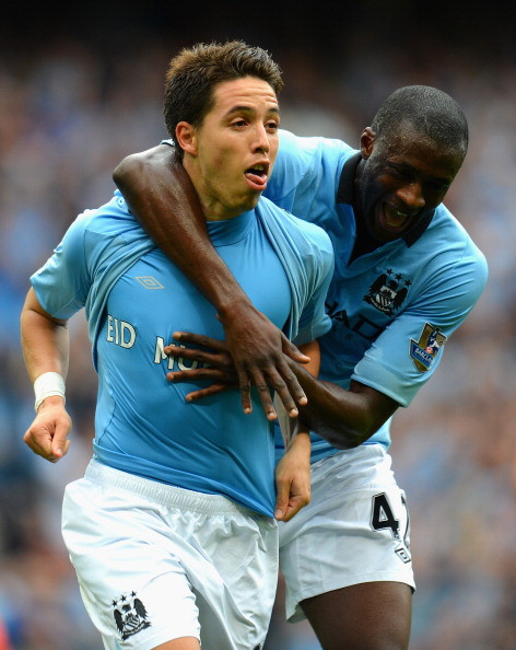 Chỉ 8 phút sau, Nasri có cú volley gọn gàng trong vòng cấm ấn định chiến thắng 3-2 cho chủ nhà. Chỉ 8 phút sau, Nasri có cú volley gọn gàng trong vòng cấm ấn định chiến thắng 3-2 cho chủ nhà.