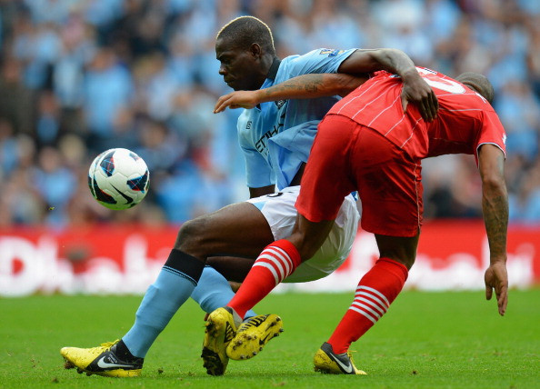 Bị dẫn trước trên sân nhà bởi đội bóng tân binh, dường như chạm vào lòng tự ái của các nhà vô địch nước Anh và HLV Mancini quyết định tung Balotelli vào thế chỗ David Silva... Bị dẫn trước trên sân nhà bởi đội bóng tân binh, dường như chạm vào lòng tự ái của các nhà vô địch nước Anh và HLV Mancini quyết định tung Balotelli vào thế chỗ David Silva...