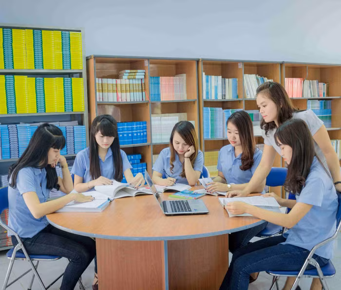 Sinh viên ngành Kế toán doanh nghiệp tại Trường Cao đẳng Công nghệ Quốc tế Lilama 2 trong giờ học (Nguồn: Website nhà trường).