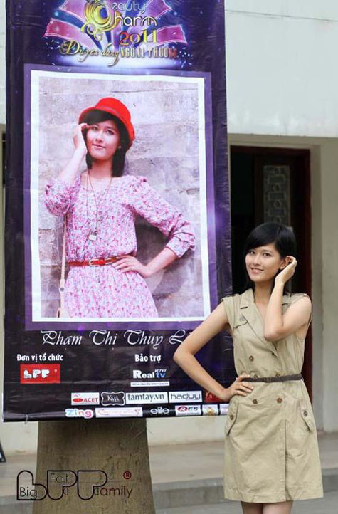 Phạm Thùy Linh, Hoa khôi ĐH Ngoại Thương Hà Nội 2011 Phạm Thùy Linh, Hoa khôi ĐH Ngoại Thương Hà Nội 2011