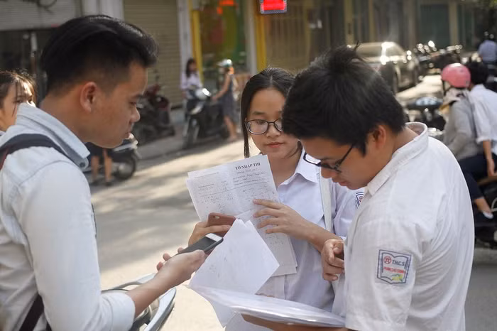 Năm nay, nhiều nơi điểm chuẩn vào lớp 10 công lập rất thấp là một điều bất thường (ảnh minh họa - Trinh Phúc).