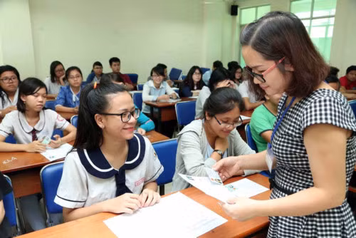 Đây là những quy định bắt buộc đối với cán bộ coi thi phải tuân thủ