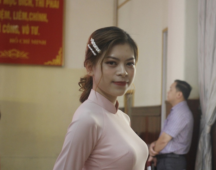 Sinh viên Vũ Thị Ngọc Hiền, lớp Tư tưởng Hồ Chí Minh, K36, Học viện Báo chí và Tuyên truyền (ảnh Trinh Phúc). Sinh viên Vũ Thị Ngọc Hiền, lớp Tư tưởng Hồ Chí Minh, K36, Học viện Báo chí và Tuyên truyền (ảnh Trinh Phúc).