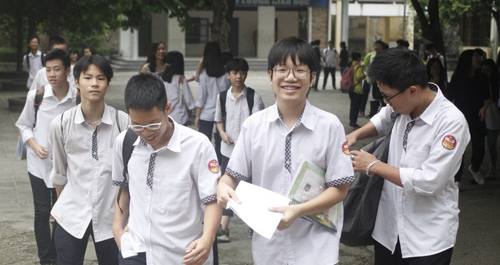 Thi xong, gần như các gánh nặng đối với các thí sinh được trút bỏ (ảnh Trinh Phúc). Thi xong, gần như các gánh nặng đối với các thí sinh được trút bỏ (ảnh Trinh Phúc).