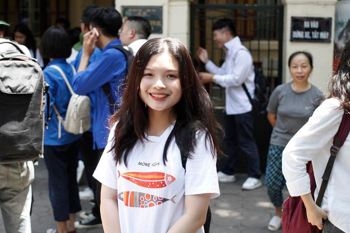 Thí sinh Nguyễn Ngọc Phương, học sinh Trường Trung học Phổ thông Trần Phú, Hoàn Kiếm tự tin sau khi kết thúc kỳ thi (ảnh Trinh Phúc).