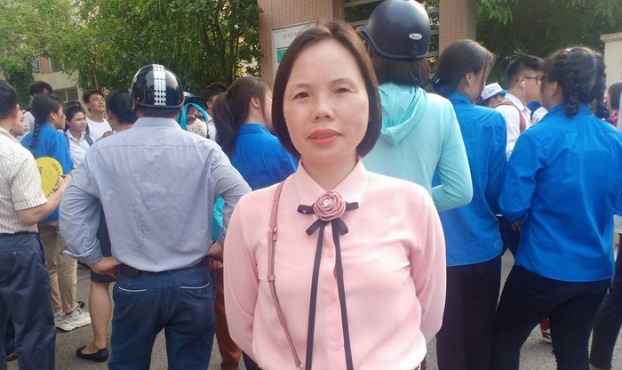 Cô Hạnh nêu quan điểm, gian lận thi cử là do lỗi hệ thống (ảnh Kim Sơn). Cô Hạnh nêu quan điểm, gian lận thi cử là do lỗi hệ thống (ảnh Kim Sơn).