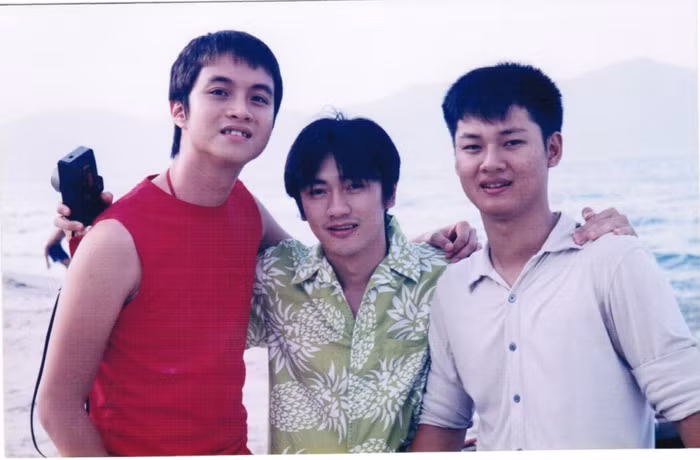 Đức Tuấn bên cạnh Nhật Tinh Anh và Điền Thái Toàn thời xa xưa. Đức Tuấn bên cạnh Nhật Tinh Anh và Điền Thái Toàn thời xa xưa.