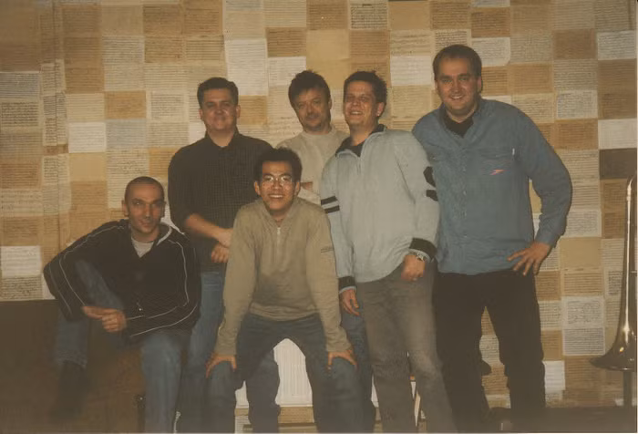 Hình ảnh vui chơi cùng bạn bè. Hình ảnh vui chơi cùng bạn bè.