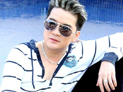 Ca sĩ Đàm Vĩnh Hưng