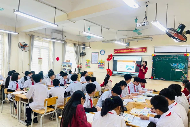 Hà Nội: Lãnh đạo trường THCS mong sớm có môn thi thứ 3 vào 10 để học sinh chuẩn bị tốt nhất