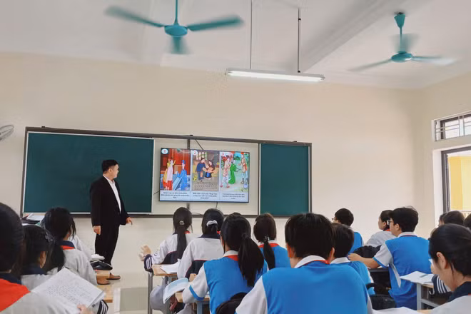 Dạy học sinh sáng tạo video, “sổ tay lịch sử”, giáo viên biến môn học khô khan trở nên sống động