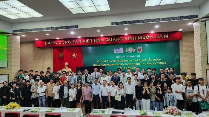 Hội thảo liên quan đến kỹ thuật hạ tầng đô thị giữa Trường Đại học Kiến Trúc Thành phố Hồ Chí Minh và Hội cấp thoát nước. Ảnh: NVCC hoi-thao-giua-truong-dai-hoc-kien-truc-va-hoi-cap-thoat-nuoc.jpg