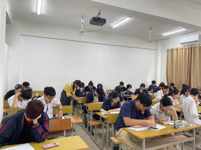 Học sinh Trường Trung học phổ thông Việt Hoàng. Nguồn: Website Nhà trường. 505833369-1132823722222076-7674802681447176122-n.jpg