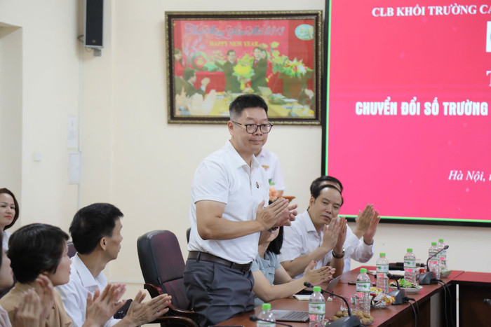 Phó Giáo sư, Tiến sĩ Nguyễn Tiến Đông - Hiệu trưởng Trường Cao đẳng Lý Thái Tổ. z6885210241541-e5247b1014e8fbda0fa5ba0a8c96eec3.jpg