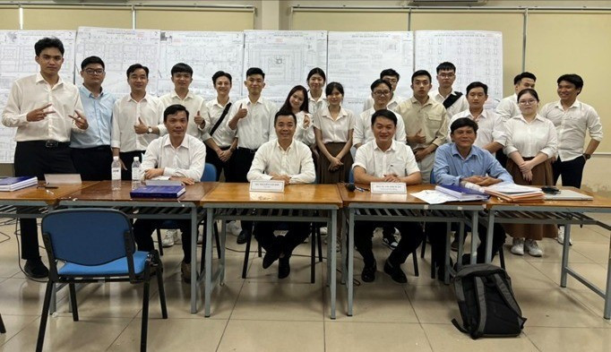 Buổi bảo vệ đồ án tốt nghiệp của sinh viên khoa Kỹ thuật Hạ tầng đô thị, Trường Đại học Kiến trúc Thành phố Hồ Chí Minh. Ảnh: NTCC. buoi-bao-ve-do-an-tot-nghiep-2872.jpg