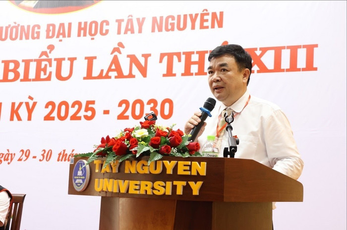 Phó Giáo sư, Tiến sĩ Lê Đức Niêm – Phó Hiệu trưởng Trường Đại học Tây Nguyên. Ảnh: Website Nhà trường. 1030062506-2275.jpg