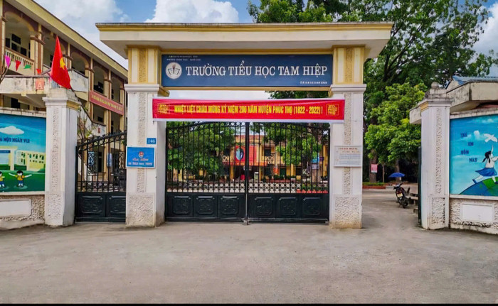 Trường Tiểu học Tam Hiệp. Ảnh: Website nhà trường. cong-truong-cu-b39fa.jpg