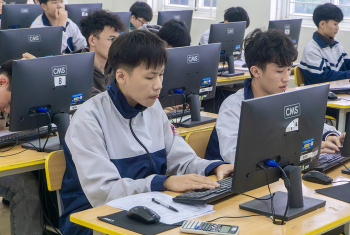 Học sinh Trường Trung học phổ thông chuyên Hà Tĩnh. Ảnh: Website Nhà trường. 503490335-1167838662039691-3202816767825264375-n-8045.jpg