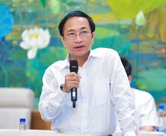 Tiến sĩ Hoàng Ngọc Vinh – nguyên Vụ trưởng Vụ Giáo dục chuyên nghiệp (Bộ Giáo dục và Đào tạo). Nguồn: giaoduc.net.vn. z6097553076271-e8daf0ad96787b2503a70f546dbcdcea-7532.jpg