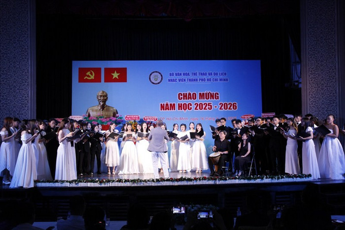 Sinh viên Nhạc viện Thành phố Hồ Chí Minh trong lễ Chào mừng năm học 2025-2026. Ảnh: website Nhà trường. mg-1472-copy.png