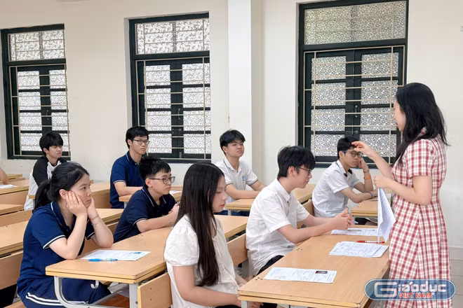 Bộ GD&ĐT dự kiến thi tuyển sinh vào 10 chỉ còn 2 môn Toán và Ngữ văn