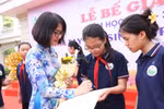 Hiệu trưởng Hoàng Thị Bích Thu – Nhà giáo tâm huyết, sáng tạo, hết lòng vì sự nghiệp giáo dục Hà Nội