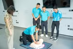 Green SM phối hợp cùng Vinmec và VinUni triển khai chương trình đào tạo kỹ năng sơ cấp cứu cho đội ngũ tài xế, hướng tới trang bị kiến thức và khả năng xử lý ban đầu trong các tình huống khẩn cấp.
