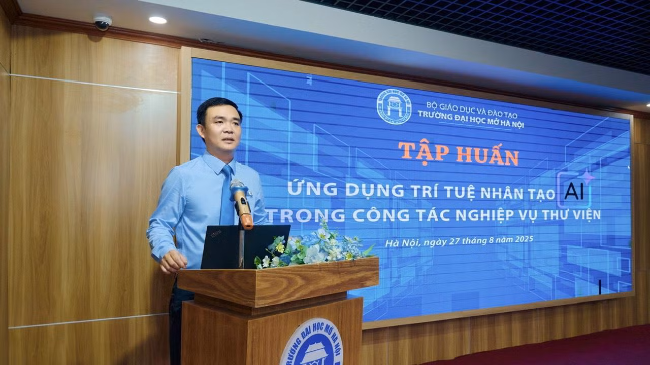 Thạc sĩ Ngô Thanh Tùng – Giám đốc Thư viện, Trường Đại học Mở Hà Nội. Ảnh: NTCC