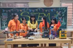 Học sinh Trường Trung học phổ thông Kinh Đô trong một buổi học. 