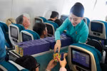 Vietnam Airlines phục vụ miễn phí bánh Trung thu trên chuyến bay nội địa