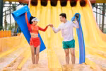 Mọi lứa tuổi đều chọn Sun World làm nơi giải nhiệt cho hè này - ảnh: Sun Group