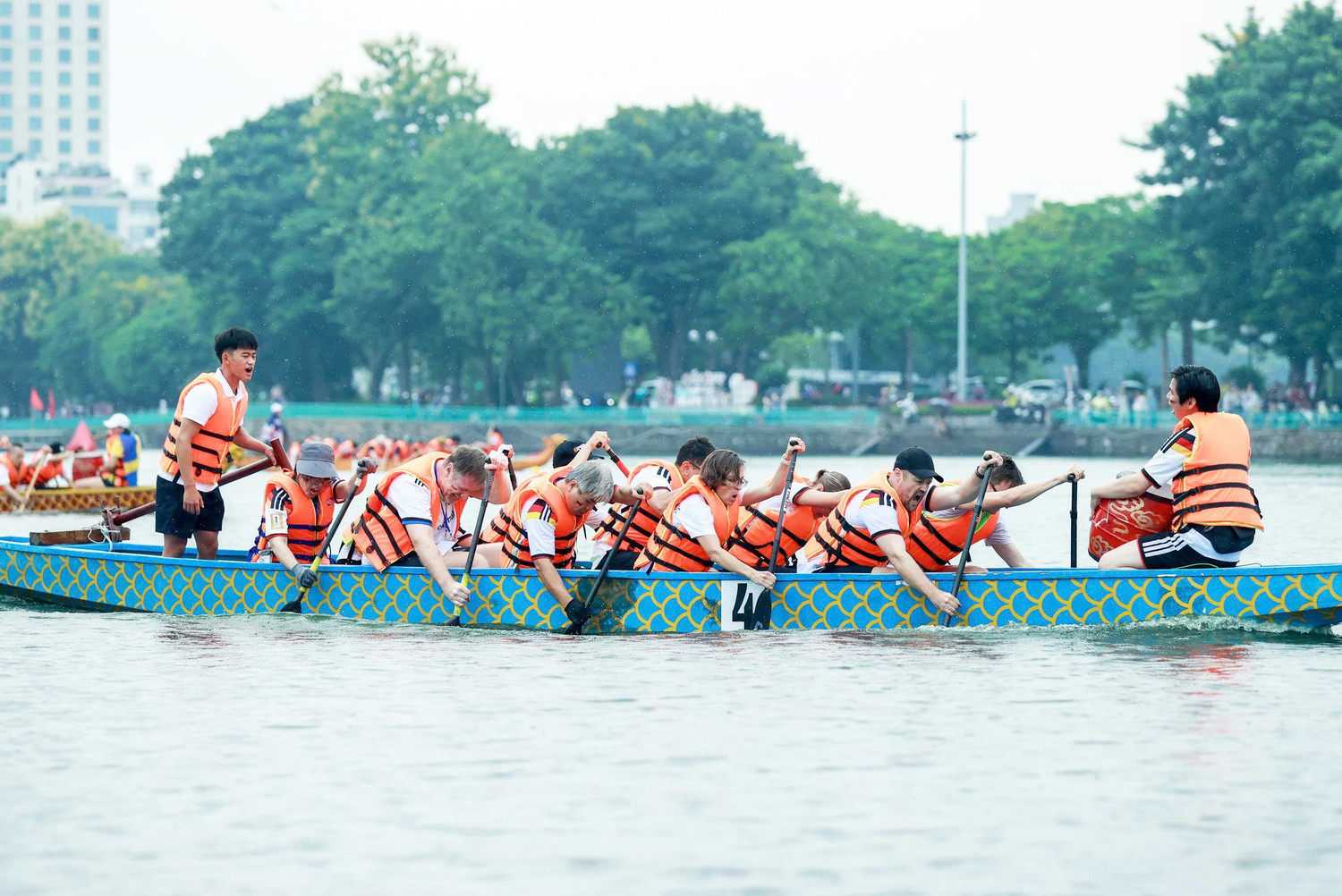 anh-7-mot-trong-nhung-diem-dac-biet-cua-giai-la-su-tham-gia-cua-nhieu-doi-den-tu-cac-dai-su-quan-to-chuc-quoc-te-va-hoi-sinh-vien-nhu-hoa-ky-duc-australia-anh-dan-mach-tu-nhung-doi-da-quen-thuoc-voi-giai.jpg