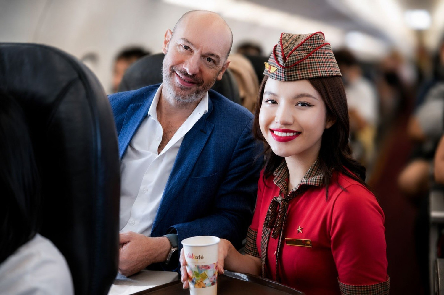 tiep-vien-hang-khong-vietjet-2.jpg