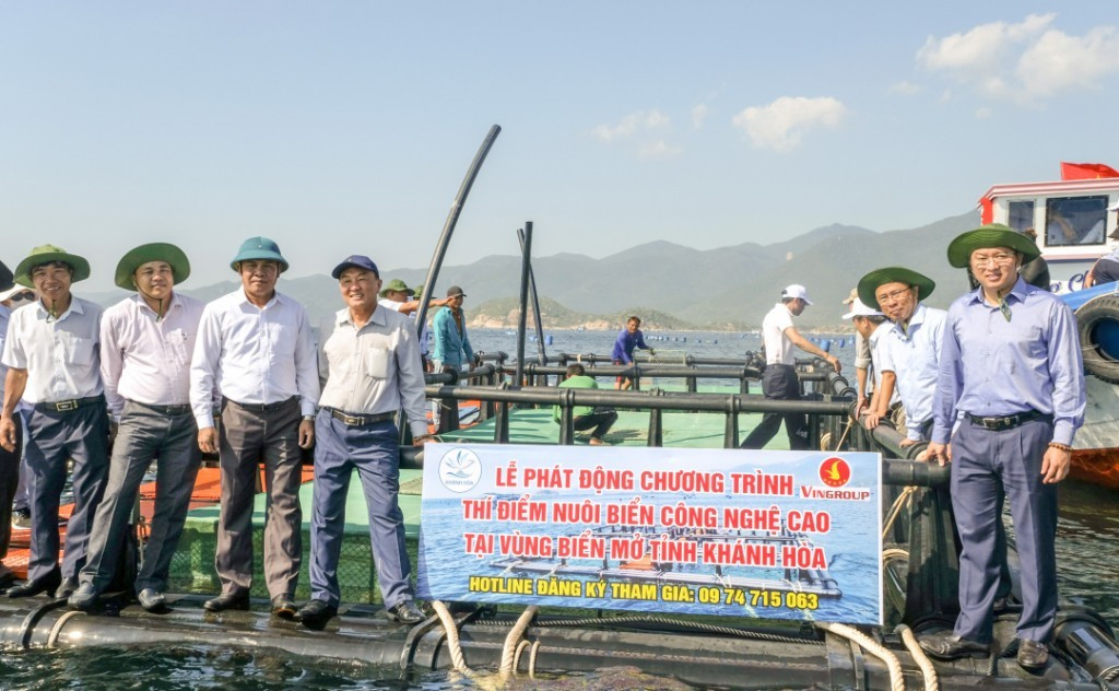 chuong-trinh-lap-dat-long-hdpe-ho-tro-ngu-dan-tai-khanh-hoa-trien-khai-nuoi-bien-xa-bo.jpg
