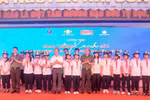 Học sinh Hải Phòng được tìm hiểu kiến thức về giao thông xanh và nhận mũ bảo hiểm từ Nhựa Tiền Phong