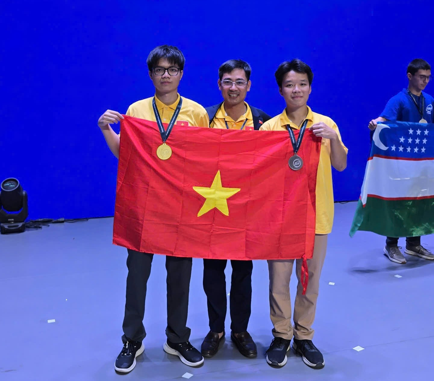 tuan-viet-vat-ly.jpg