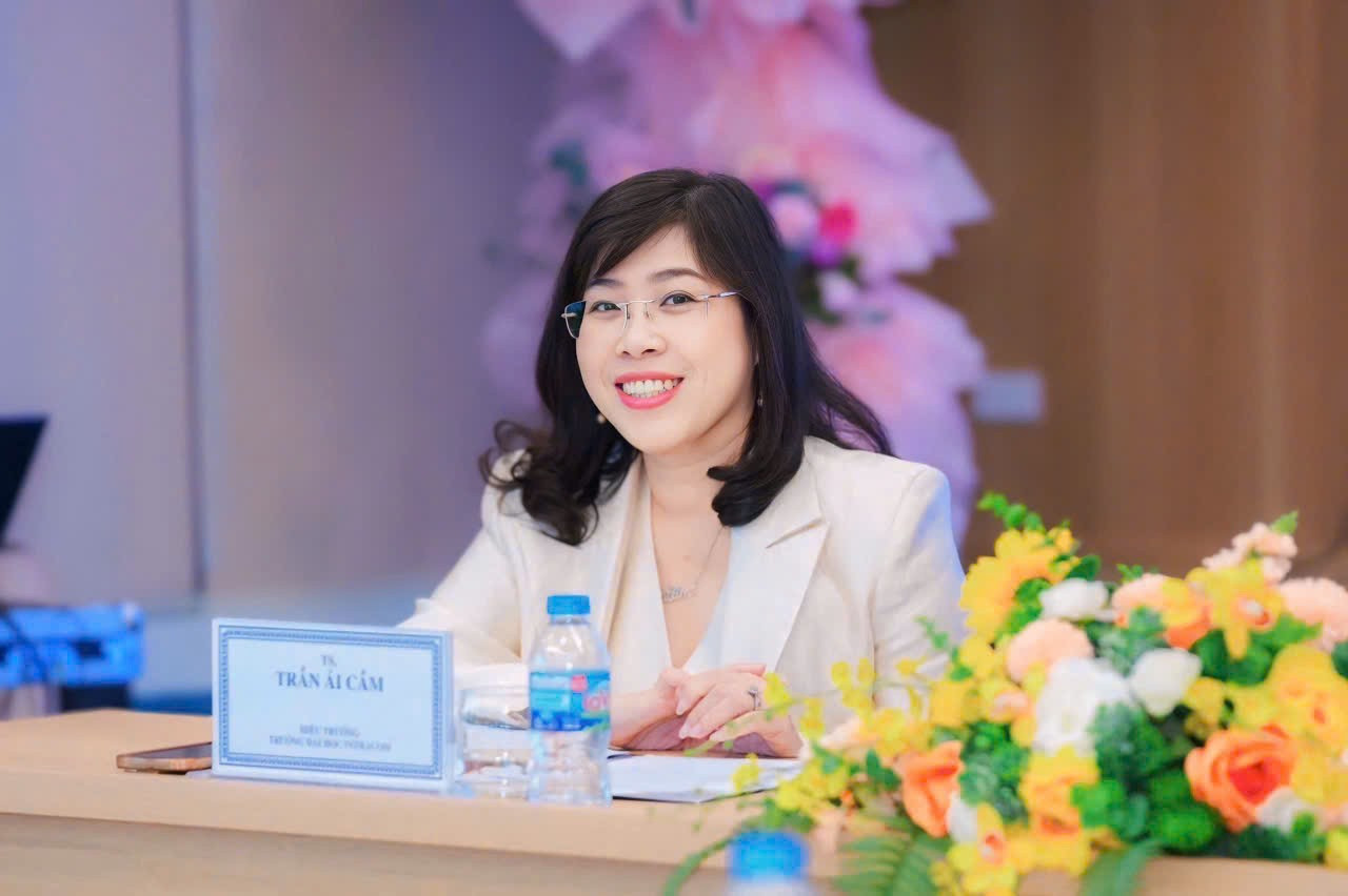 Tiến sĩ Trần Ái Cầm - Hiệu trưởng Trường Đại học Intracom. Ảnh: NVCC