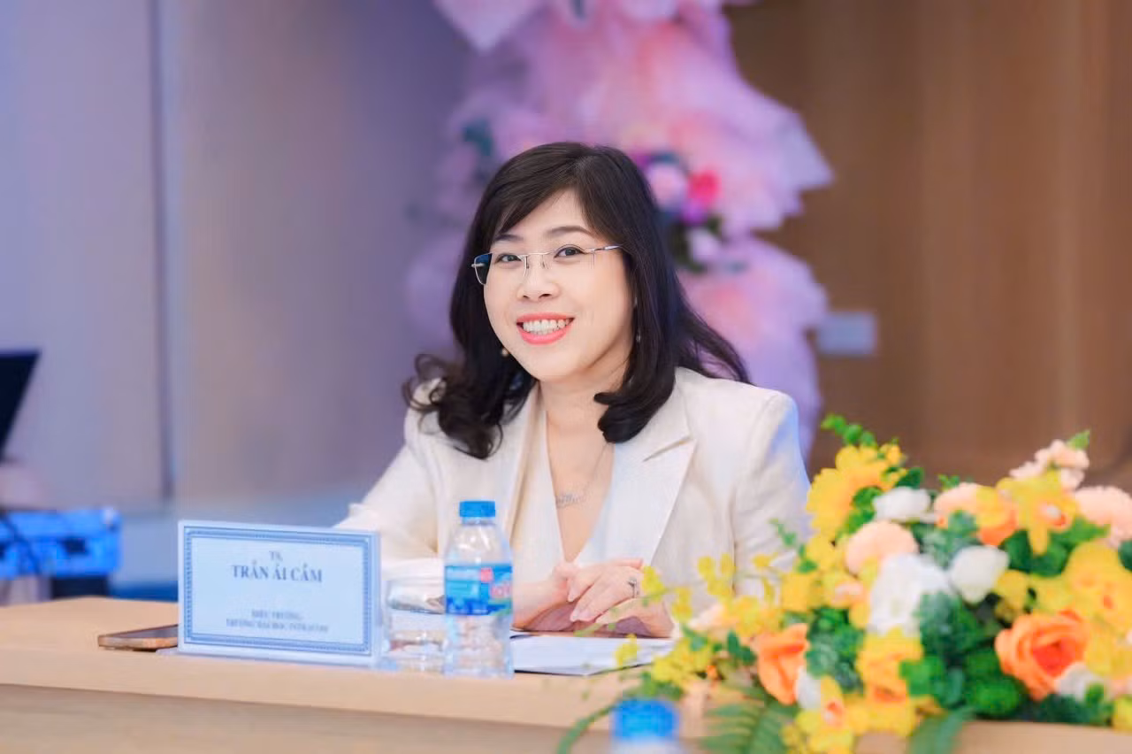Tiến sĩ Trần Ái Cầm - Hiệu trưởng Trường Đại học Intracom. Ảnh: NVCC