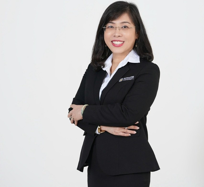 Theo Tiến sĩ Trần Ái Cầm, với nữ lãnh đạo, một trong những thách thức đôi khi nằm ở việc tạo dựng niềm tin ban đầu. Ảnh: NVCC.