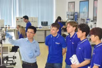 Người học không phải nộp hồ sơ đề nghị xét hưởng hoặc tiếp tục hưởng học bổng theo Nghị định 179