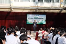 Hà Nội: Học sinh Trường THPT Kim Liên cùng thảo luận về cách ứng xử văn minh trong thời đại số