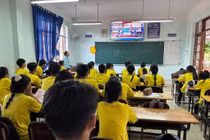 Hiệu trưởng lo nếu tăng định mức tiết dạy, áp lực công việc đối với giáo viên có thể gia tăng