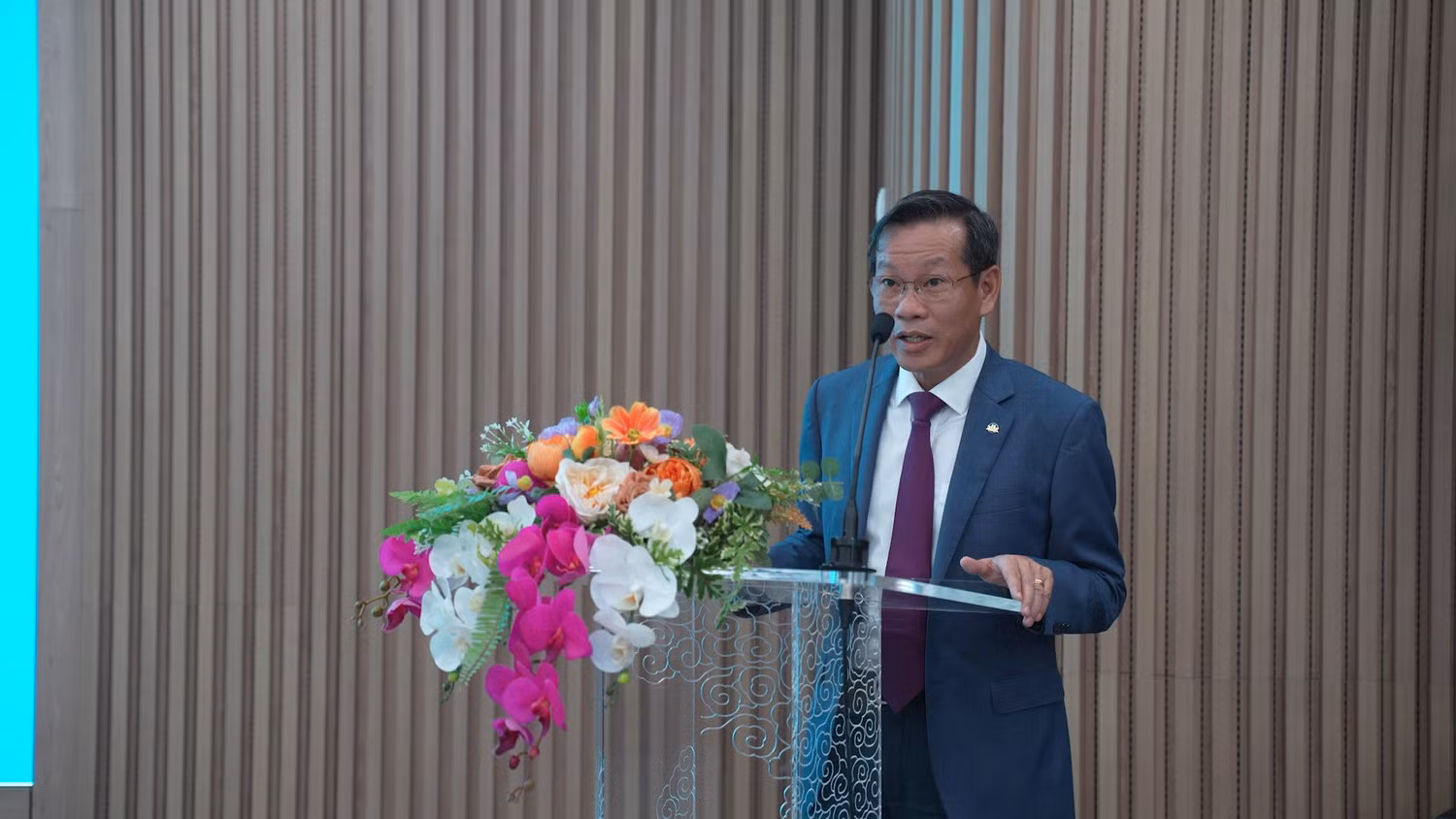 3-ong-dang-anh-tuan-ptgd-vietnam-airlines-phat-bieu-tai-su-kien.jpg