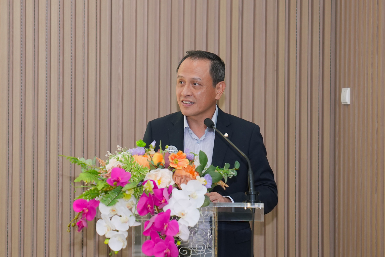 3-ong-le-hong-ha-tgd-vietnam-airlines-phat-bieu-tai-le-ky-ket.jpg