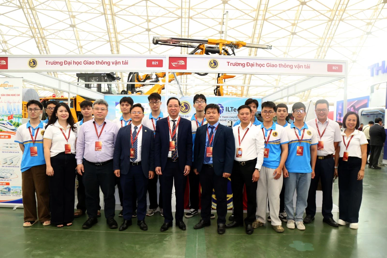 ĐH Giao thông vận tải ghi dấu ấn tại VRT&CON 2026 với các giải pháp công nghệ đường sắt hiện đại