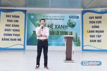 Nhà văn Hoàng Anh Tú là diễn giả tại hội thảo.